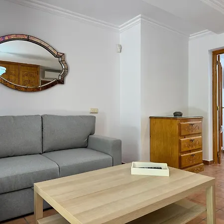Three Gems Center - Eaw Homes * Marbella
