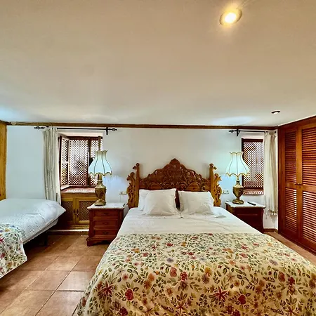 Three Gems Center - Eaw Homes Marbellac