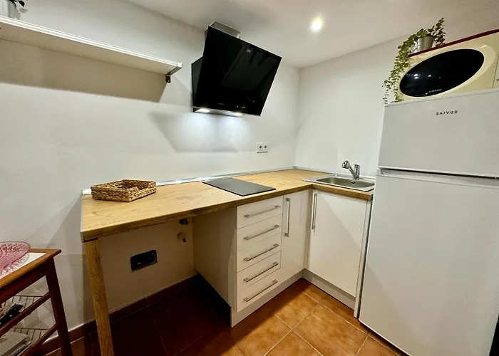 Three Gems Center - Eaw Homes Appartamento *