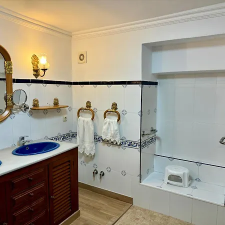 Three Gems Center - Eaw Homes Apartment Marbella